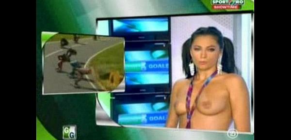  Goluri si Goale ep 13 Gina si Roxy (Romania naked news)
